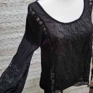 Cupio Black Sheer Lace & Embroidered Scoop Neck Top Womens S, Whimsigoth, Witchy